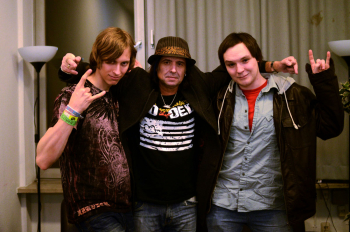 Philip Campbell (Motörhead) „hängt“ mit Metal Trails nach dem Interview ein wenig ab …