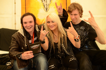 Doro Pesch (mitte) nach dem Interview.