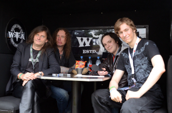 Michael Weikath und Markus Grosskopf (links) nach dem Interview.