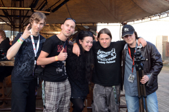 Metal Trails zusammen mit Visions Of Atlantis beim Interview auf dem Wacken Open Air 2011.