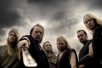 Heidevolk in full line up (2012). Copyright (©) Bardur and Awik