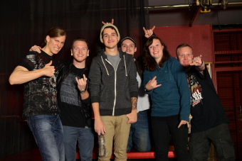 Metal Trails nach dem Interview mit We Came as Romans in der Markthalle in Hamburg.