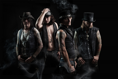 Dezperadoz in vollem Line-Up. (2012)