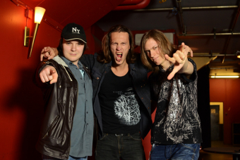 Metal Trails nach dem Interview mit Mark Jansen (m.) von Epica in der Hamburger Markthalle.