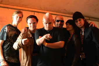 Metal Trails vor dem Interview mit Mono Inc. (2012).