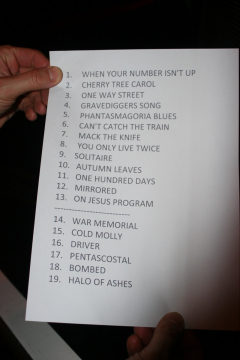 Die Setlist vom Mark-Lanegan-Konzert im Posthof am 20. Oktober 2013.