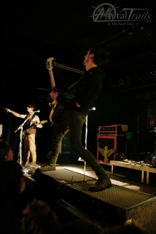 M:Zeven und Brian Pearl (v. l.) rocken die Spinnerei in Grund und Boden.