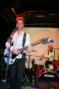 Die Neo-Rocker Sister Jones mit Mastermind Jakob Köttel (l.).