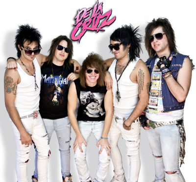Die neuseeländischen Sleaze-Rocker 'De La Cruz', (noch) mit Casey Jones (M.) und Roxxi Catalano (2. v. r.).