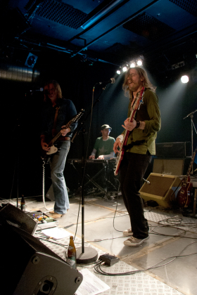 Maks Eastwood, Michael Hornek und Thomas Schmatz (v. l.) live in Steyr.