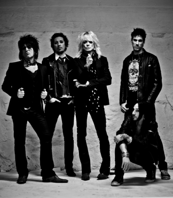 Vorzeigemusiker aus Finnland: Michael Monroe zusammen mit seiner Solo-Band (2013).