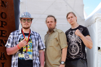 Metal Trails nach dem Interview mit Keyboarder Henrik Klingenberg auf dem Wacken Open Air 2013.