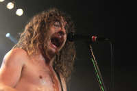 Bild 45 | Airbourne am 7. November 2013 in Linz. Fotografie: Christian Hehs