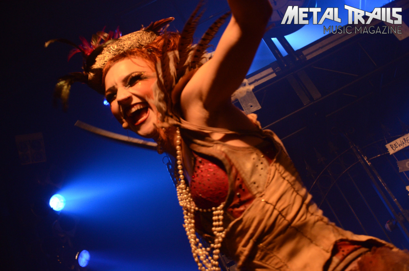 Bild 26 | Emilie Autumn am 4. September 2013 in Hamburg. Fotografie: Arne Luaith