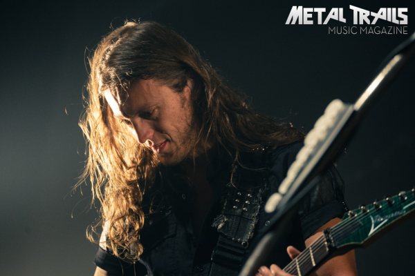 Zu den Konzertbildern des Epica-Gigs vom 30. April 2014 im 013 in Tilburg …