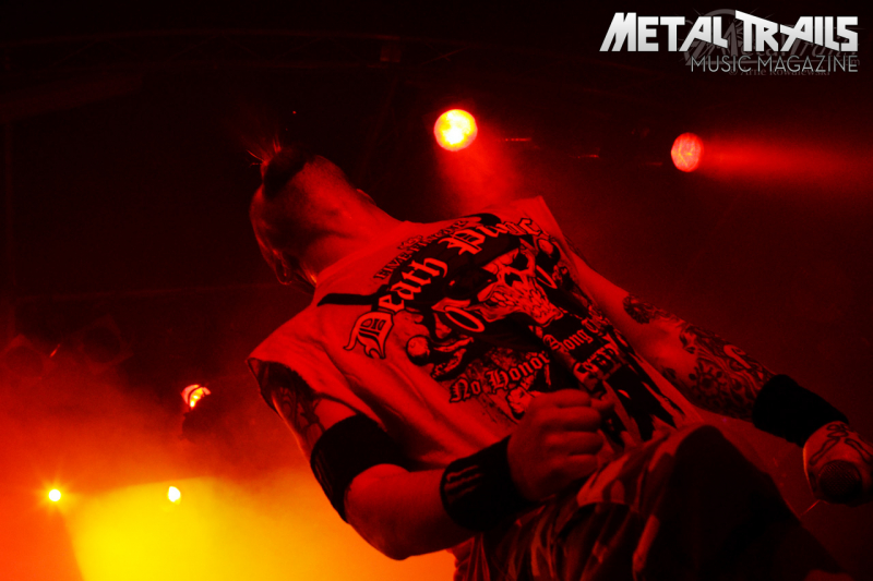 Bild 2 | Five Finger Death Punch am 4. Juni 2013 in Hamburg. Fotografie: Arne Luaith