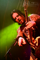 Bild 8 | Five Finger Death Punch am 4. Juni 2013 in Hamburg. Fotografie: Arne Luaith