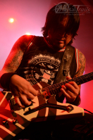 Bild 10 | Five Finger Death Punch am 4. Juni 2013 in Hamburg. Fotografie: Arne Luaith