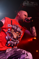 Bild 12 | Five Finger Death Punch am 4. Juni 2013 in Hamburg. Fotografie: Arne Luaith