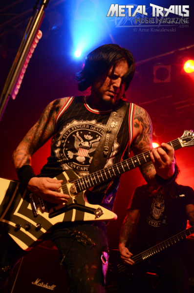 Bild 42 | Five Finger Death Punch am 4. Juni 2013 in Hamburg. Fotografie: Arne Luaith