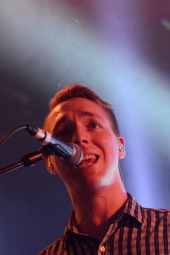 Joe Walter von Jennifer Rostock am 8. Februar 2014 in Hamburg.