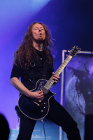 Bild 2 | Leaves’ Eyes  am 20. Oktober 2013 in male Metal Voices Festival. Fotografie: Khanh To Tuan