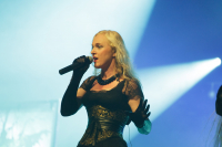 Bild 6 | Leaves’ Eyes  am 20. Oktober 2013 in male Metal Voices Festival. Fotografie: Khanh To Tuan