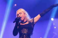 Bild 11 | Leaves’ Eyes  am 20. Oktober 2013 in male Metal Voices Festival. Fotografie: Khanh To Tuan