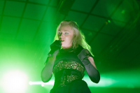 Bild 18 | Leaves’ Eyes  am 20. Oktober 2013 in male Metal Voices Festival. Fotografie: Khanh To Tuan
