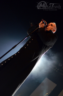 Martin Engler von Mono Inc. am 30. Dezember 2012 im Docks, Hamburg.