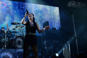 Anette Olzon am 3. Mai 2012 in der o2 World Hamburg.