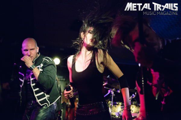 Zu den Konzertbildern des Serenity-Gigs vom 23. Mai 2014 im Schwimmbad-Club in Heidelberg …