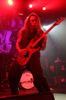 Bild 15 | Skid Row am 26. November 2013 in Wien. Fotografie: Christian Hehs