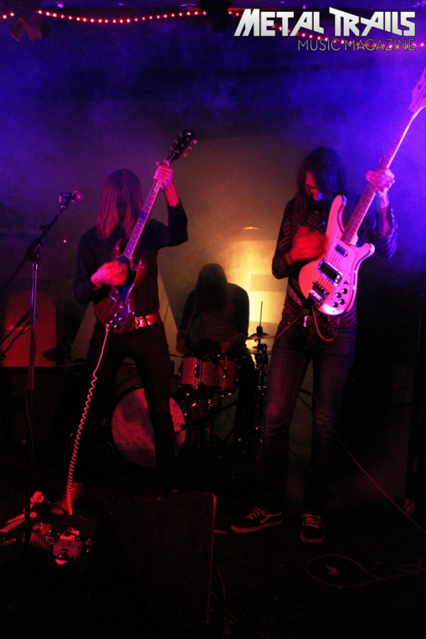 Zu den Konzertbildern des Vidunder-Gigs vom 22. Mai 2014 in der KAPU in Linz …
