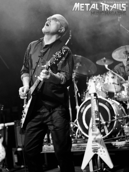 Bild 24 | Wishbone Ash am 21. Februar 2011 in Hamburg. Fotografie: Arne Luaith