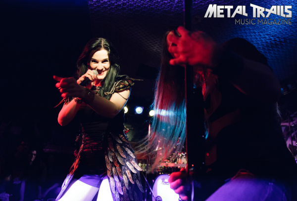 Zu den Konzertbildern des Xandria-Gigs vom 24. Mai 2014 im Schwimmbad-Club in Heidelberg …