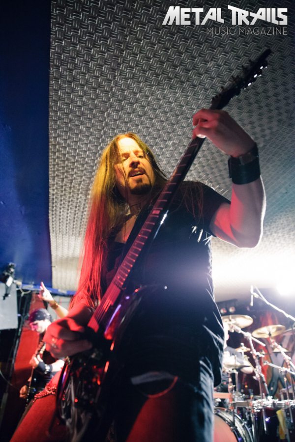 Zu den Konzertbildern des Xandria-Gigs vom 24. Mai 2014 im Schwimmbad-Club in Heidelberg …